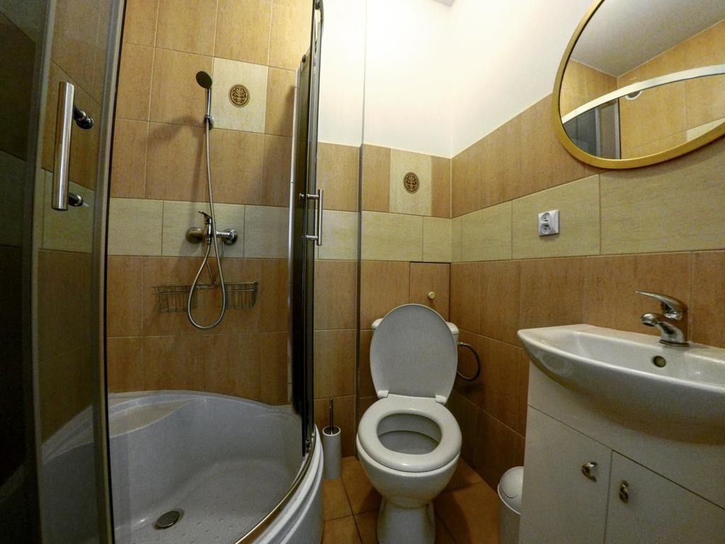 Pokoje Goscinne Przy Ogrodzie Staromiejskim Wrocław Exterior foto